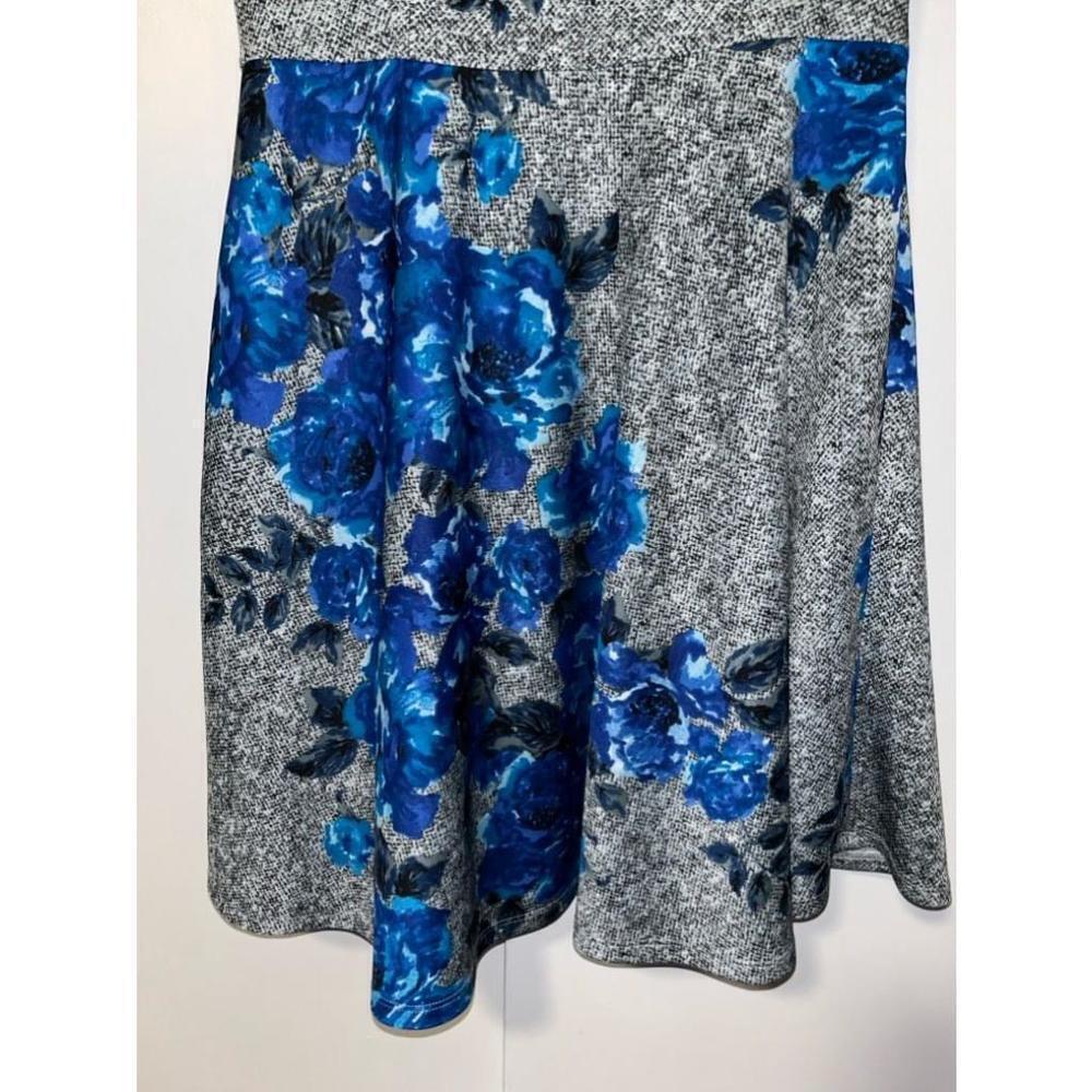 Betsey Johnson Retro Blue Floral Fit & Flare Dress Women’s Size 10 - Picture 4 of 9